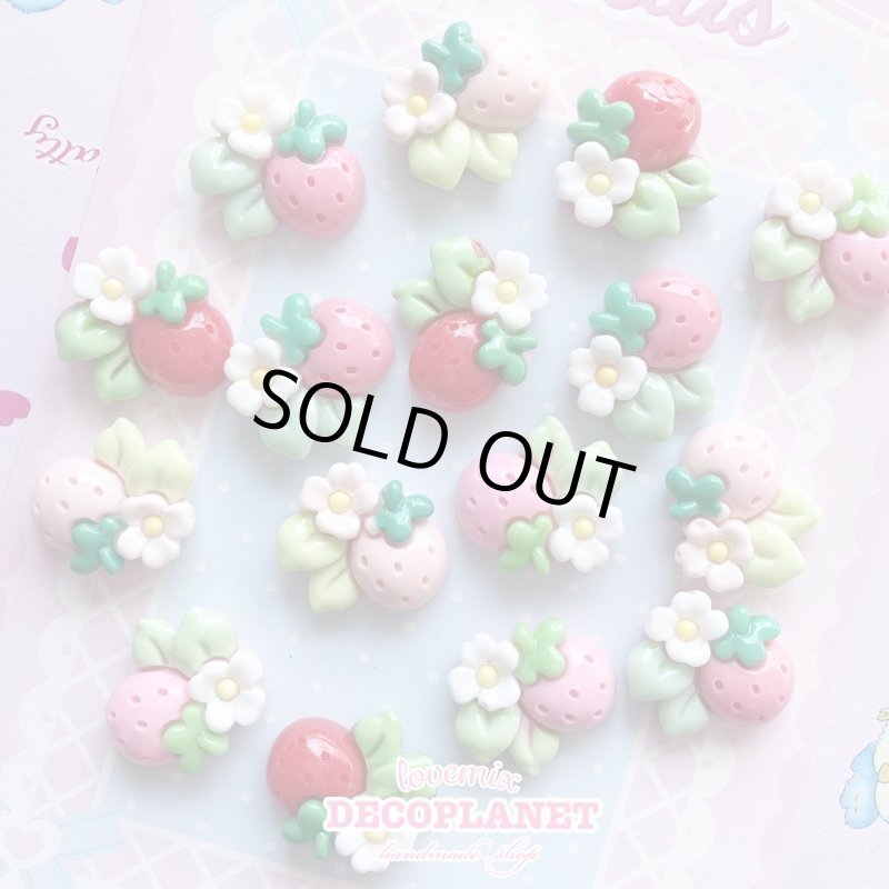 画像1:   いちごのお花 (1)