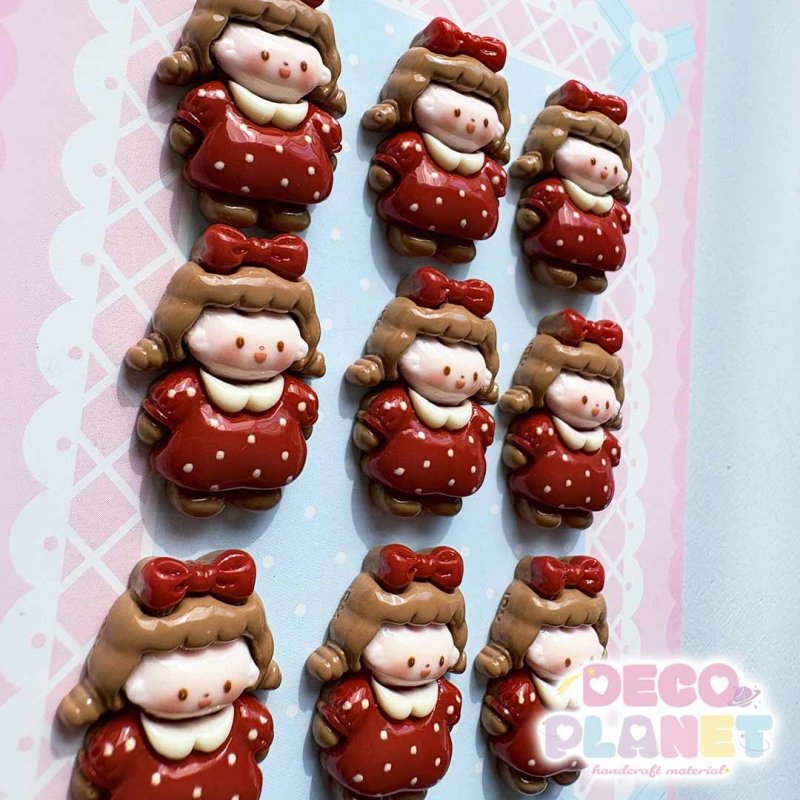 画像2: 赤いワンピースの女の子 (2)