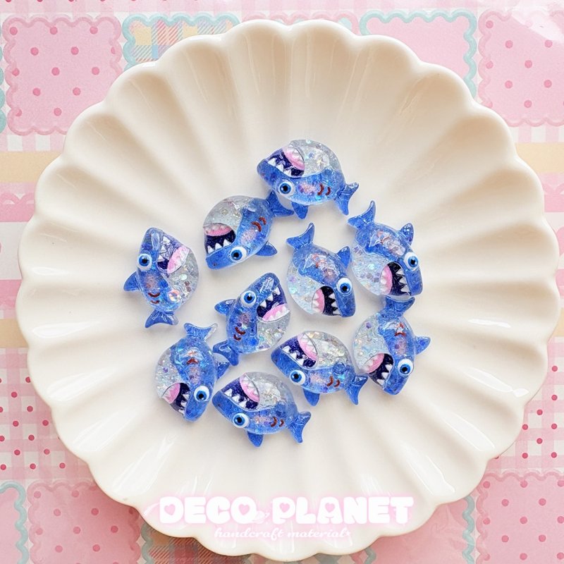 画像1: ギラギラ　サメ (1)